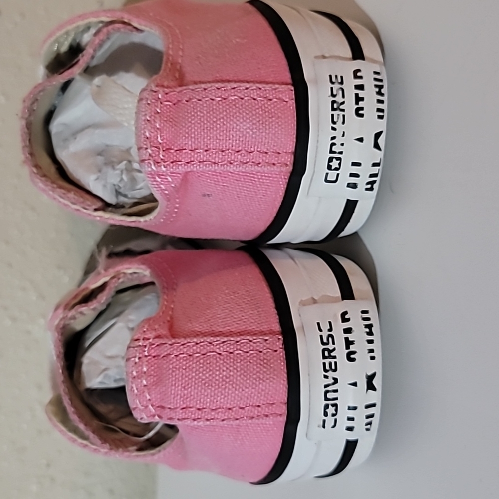 Pink Converse - Picture 5 of 5